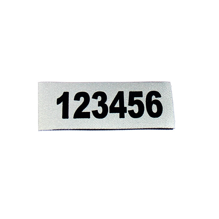 Numero identification RIO Sécurité sur retro réflechissant imprimé en noir 55 x 15 mm, conforme au décret 18 juillet 2023.