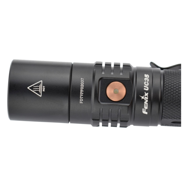 LAMPE FENIX UC 35 LAMPE RECHARGEABLE  960 LUMENS.