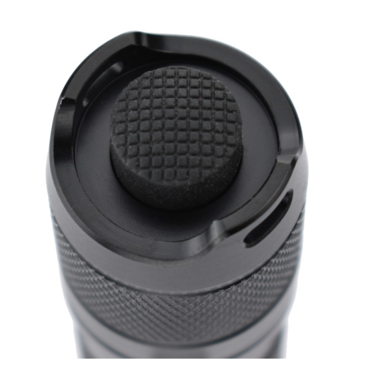 LAMPE FENIX UC 35 LAMPE RECHARGEABLE  960 LUMENS.